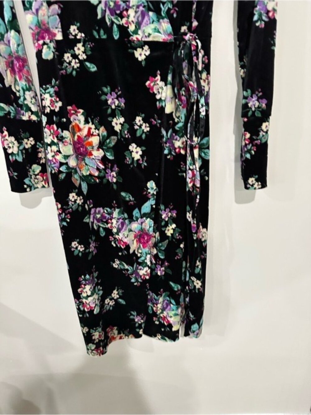 Zara Trafaluc Floral Velvet Wrap Dress Black Pink Long Sleeve Size L - Picture 5 of 10